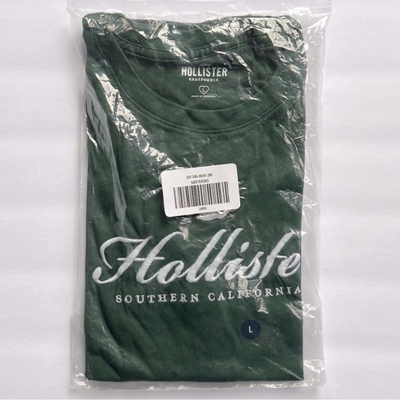 NWT Hollister Green Embroidery Logo Southern Califorina Center Front Tshirt - Picture 2 of 2